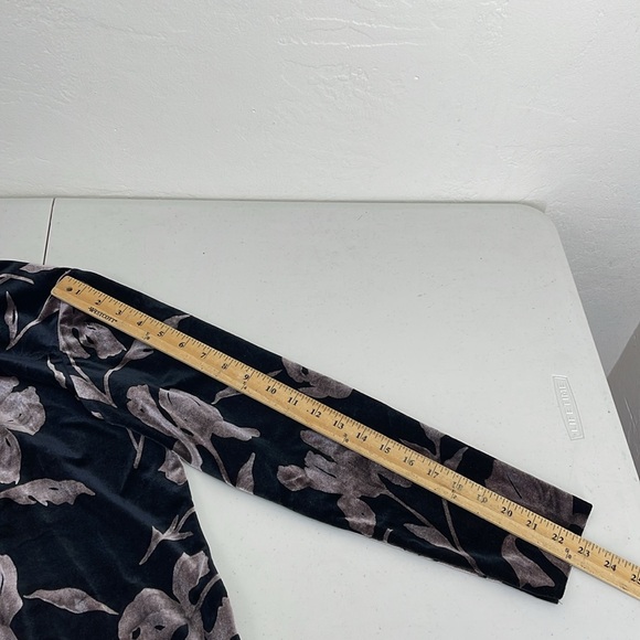 Linda leal jondel velvet top black top long sleeve - Picture 6 of 9